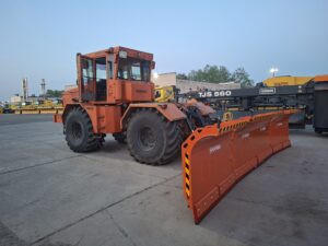 U-образный отвал 6600/3000/1350 Отвал аэродромный